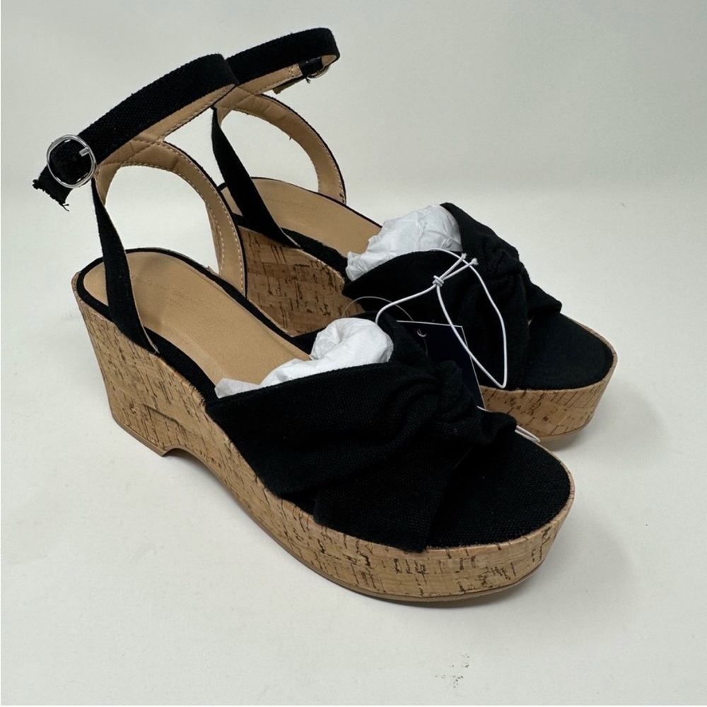 Universal Thread Women Wedge Sandals